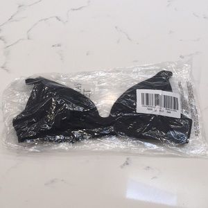 ✨New in Bag Victoria’s Secret bra✨